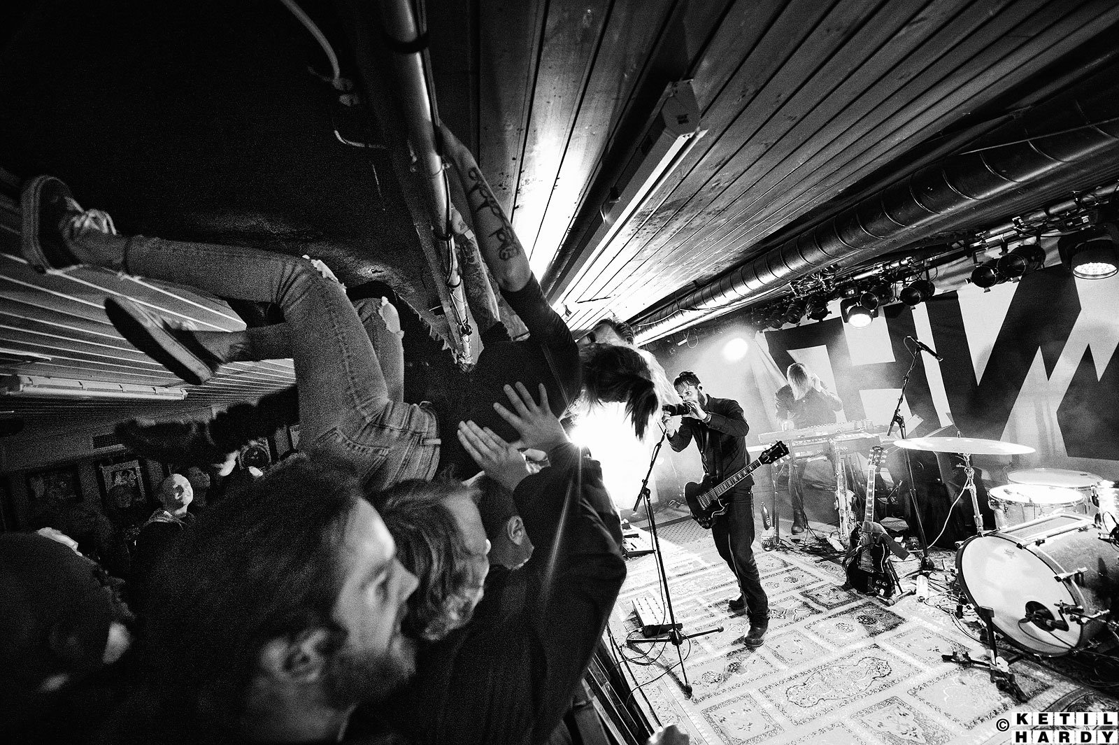 Illustrasjonsbilde: Frivillige på RiP under konsert med Shining i oktober 2017. Foto: Ketil Hardy