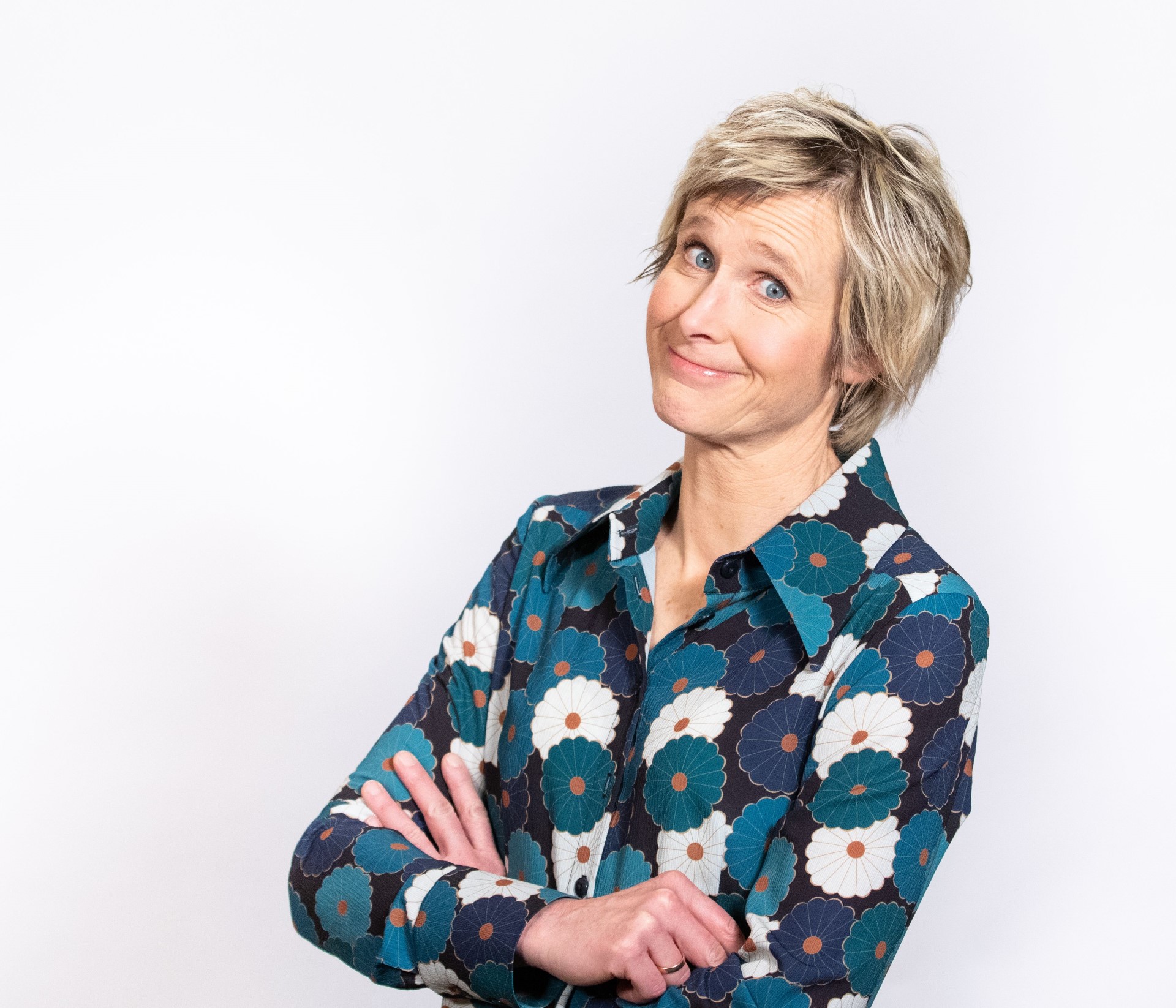 Lida Eide er konferansier under kulturkonferansen på Voss, fredag 22. mars.